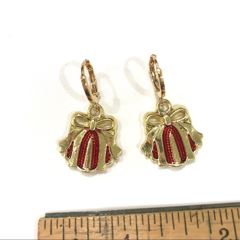 Christmas dangling earrings gift box